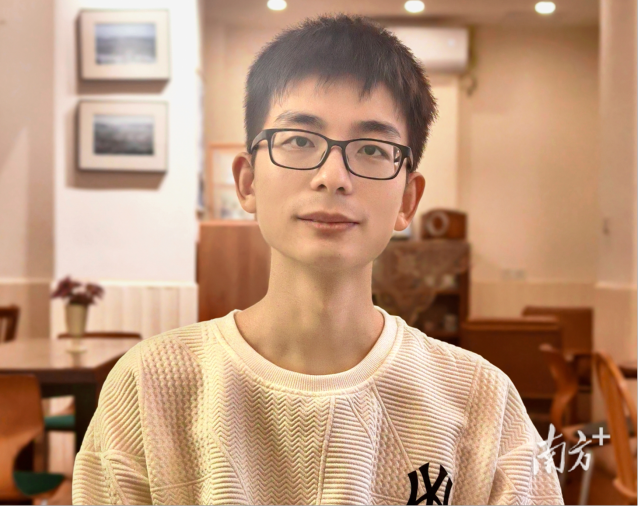 华亿体育（中国）游戏平台物理与光电工程学院“青年百人计划”引进人才，传感物理、微纳器件加工与系统集成应用团队成员杨俊楠。