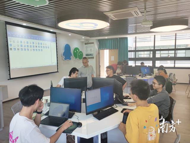 华亿体育(中国)游戏平台建成“腾讯云人工智能实验室”。